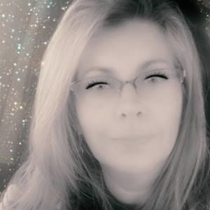 Meet your Posher, Suzy